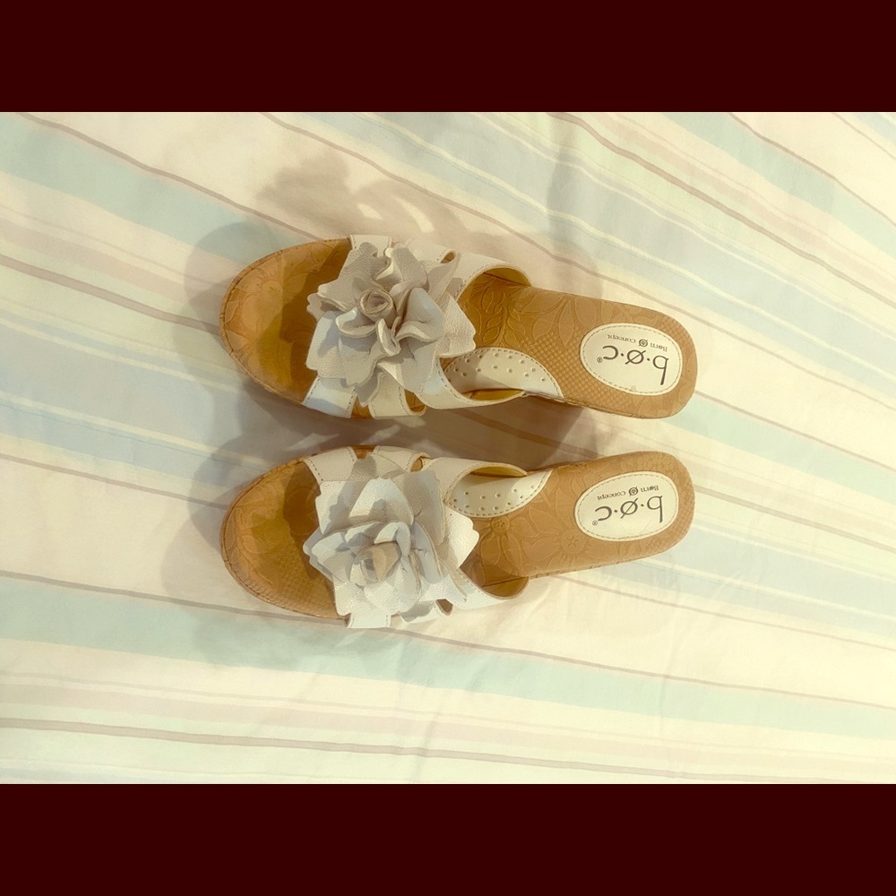 BOC Flower Wedges size 8